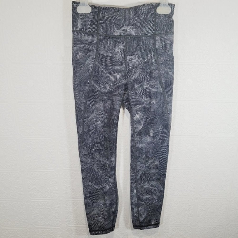 Lululemon Time to Sweat tights - Picture 4 of 10
